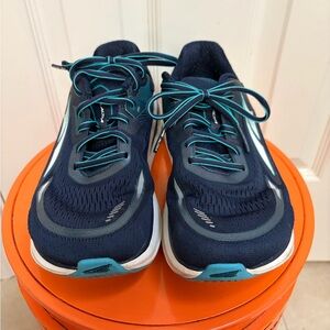Altra Paradigm 6 Teal and Navy Running Shoes